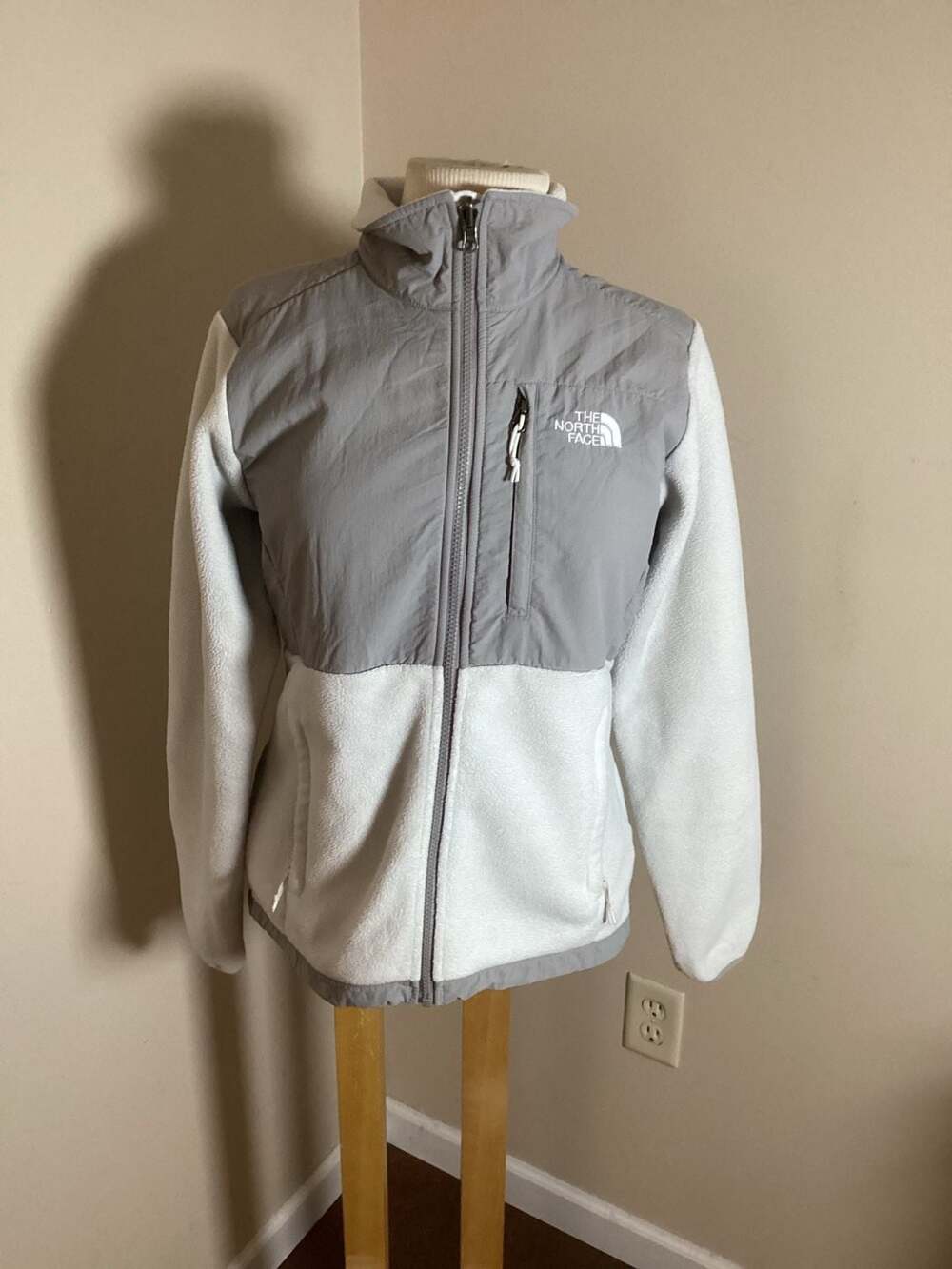 The North Face Women's Denali Full Zip Fleece Jacket White and Gray Size Small